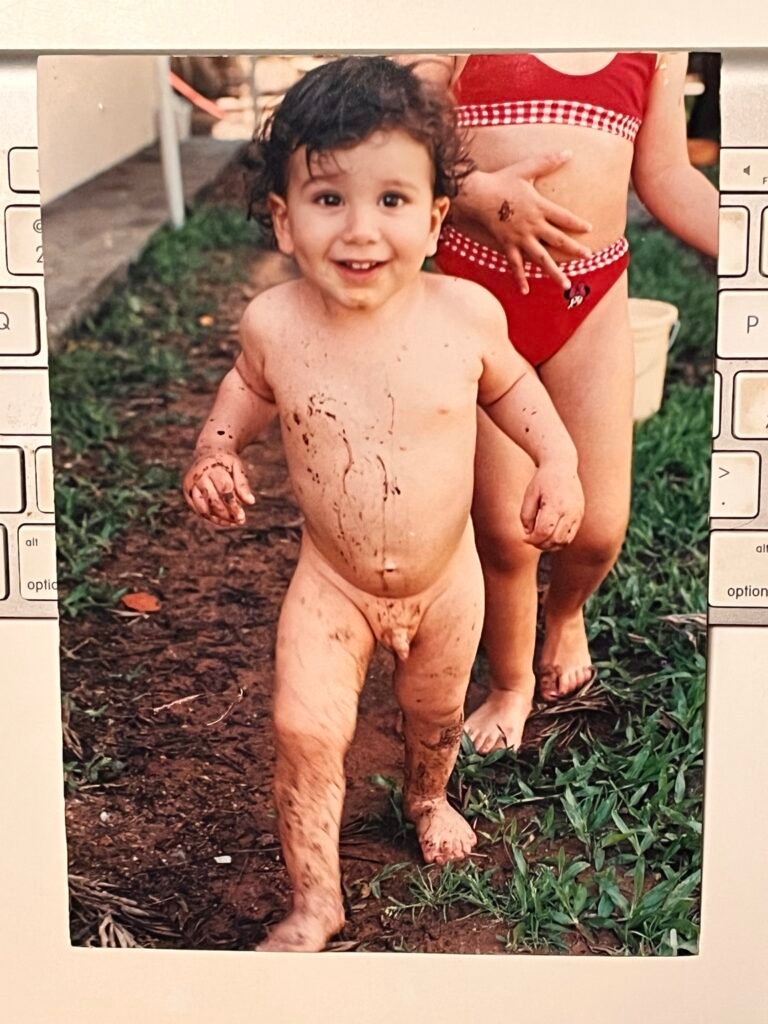 Miguel correndo pelado